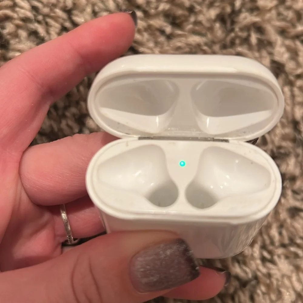 Apple used airpods